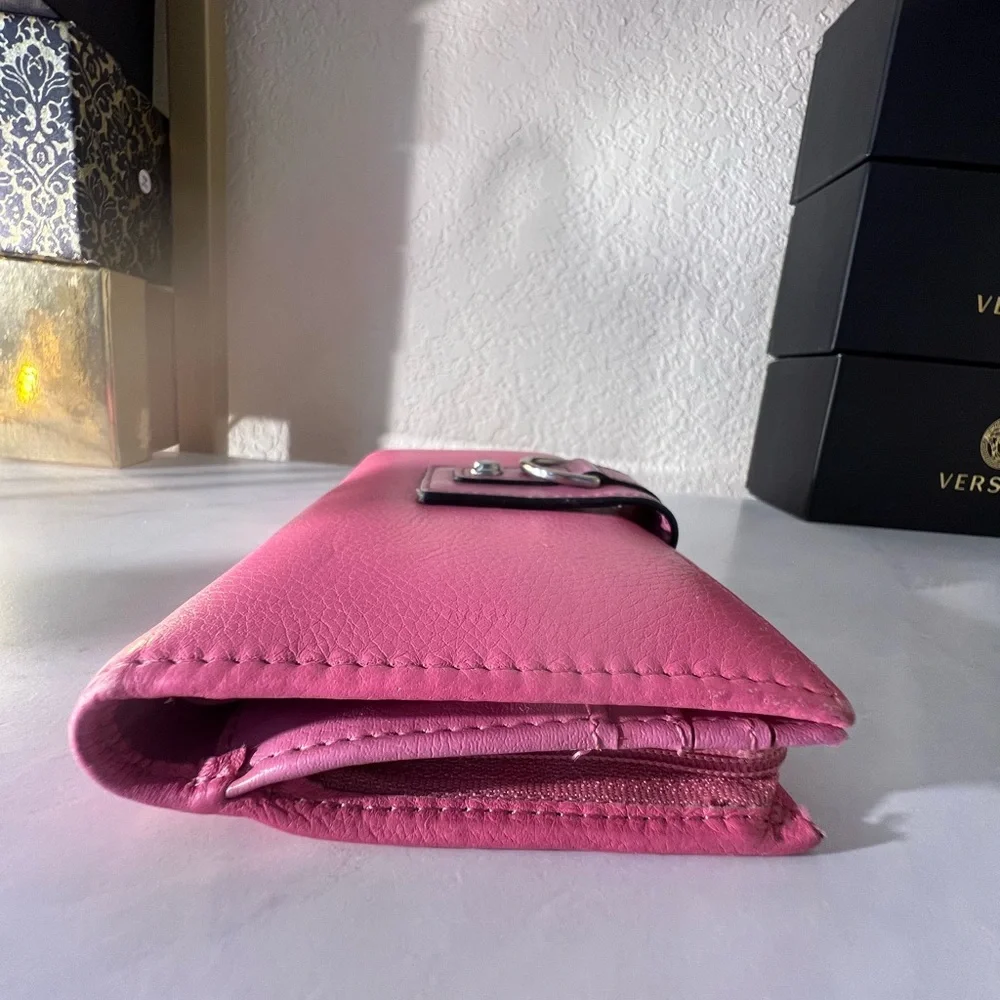 KENNETH COLE REACTION 2 tone Pink Wallet with Silver Accents